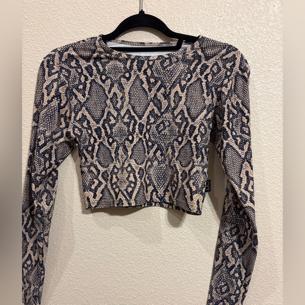 Snake Print Long-Sleeve Crop Top - Neutral Taupe/Black